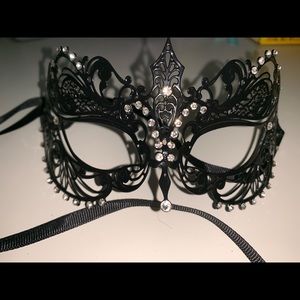 Women's masquerade mask